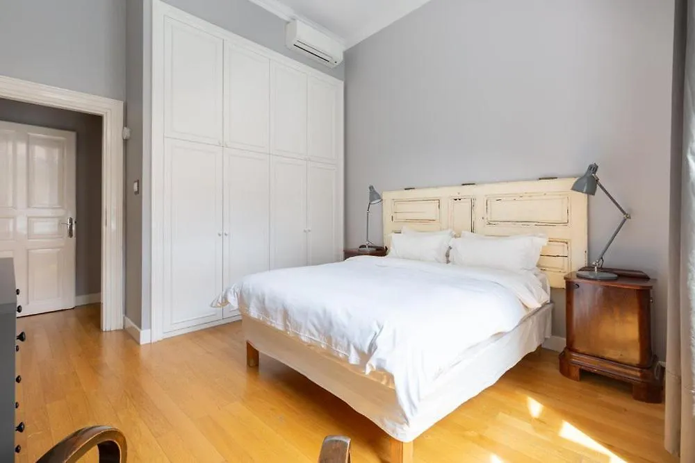 The Living Quarters Apartment Budapesta 0*,