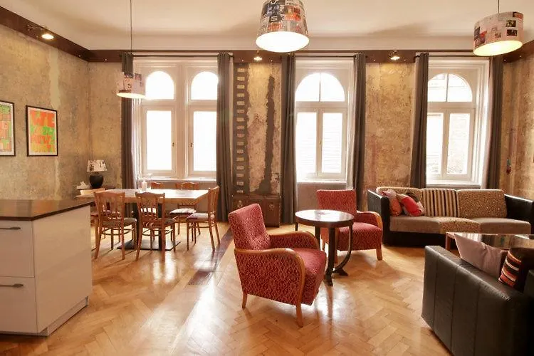 The Living Quarters Apartment Budapesta Ungaria